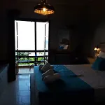 Ammos Papanero Lejlighed