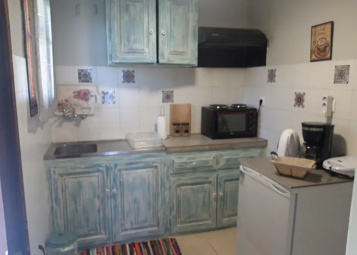 Ammos Papanero דירה *