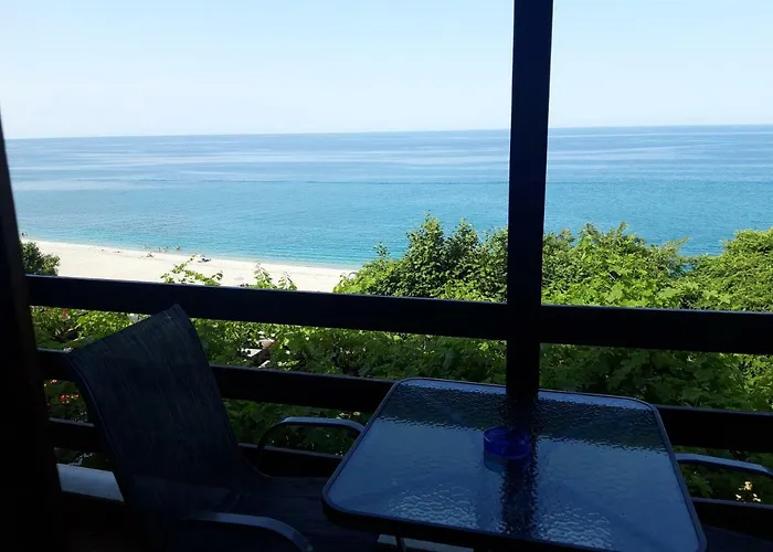 Ammos Papanero דירה *